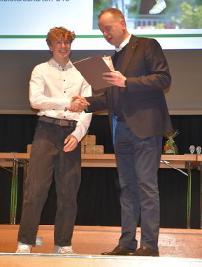 200220250037  Matias Neutzler
